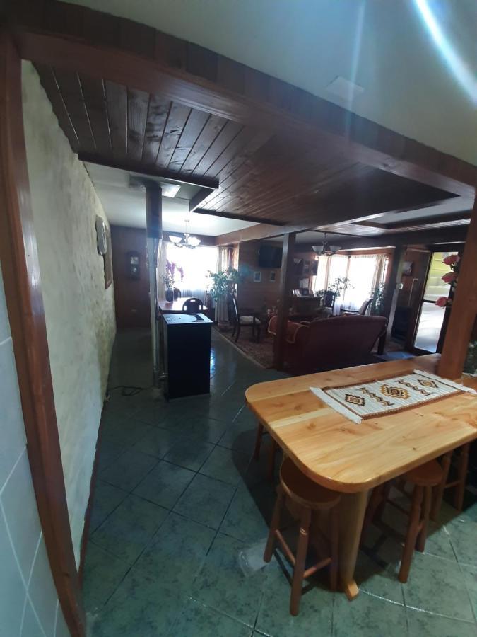 Hostal Victor Pucon Exterior photo