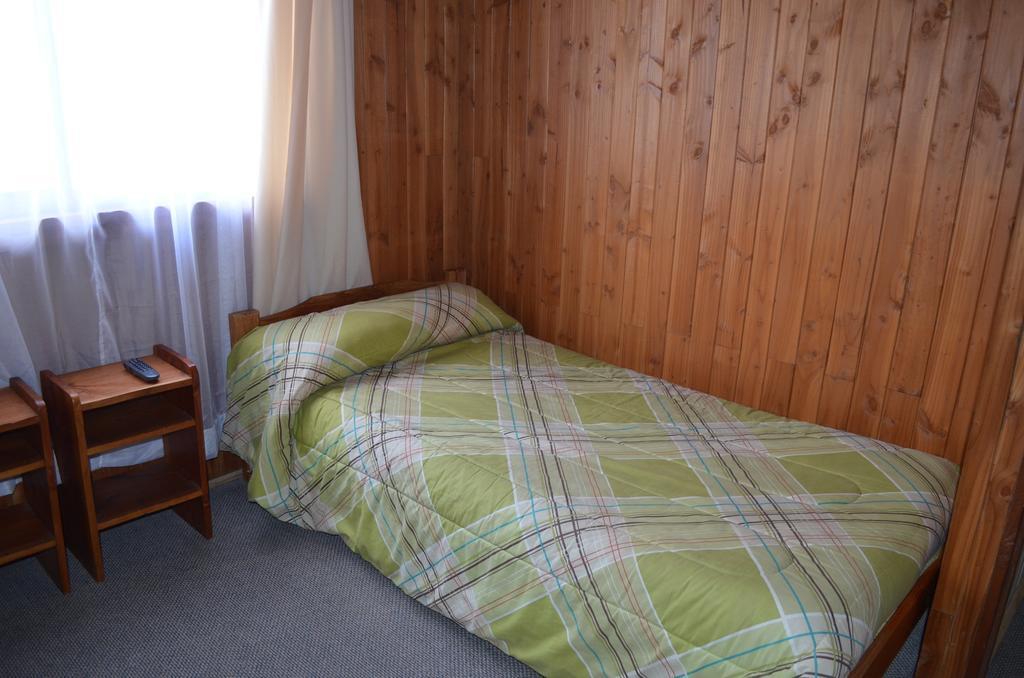 Hostal Victor Pucon Room photo